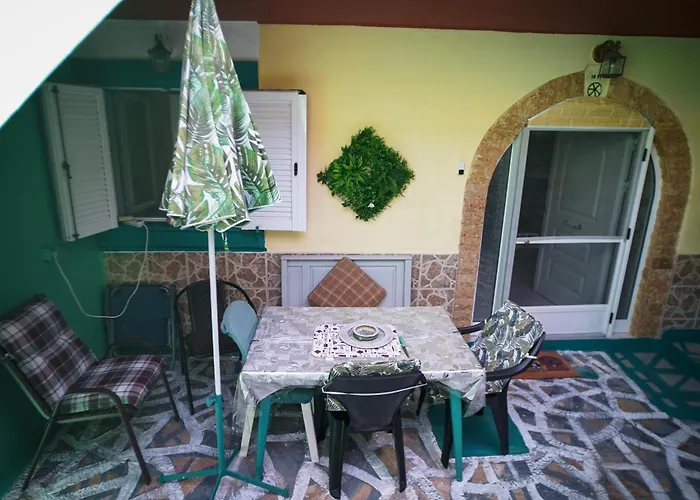 شقة Krassi Apartment, Agios Mattheos Ágios Matthaíos