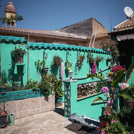 아파트 Krassi Apartment, Agios Mattheos Ágios Matthaíos