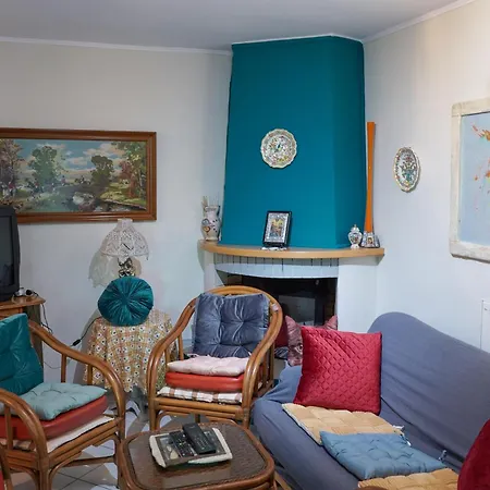 Krassi Apartment, Agios Mattheos 아파트