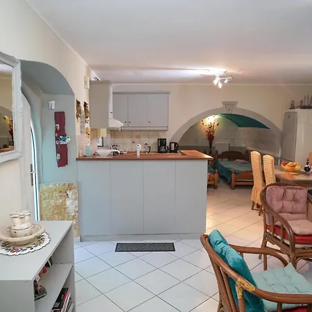 Krassi Apartment, Agios Mattheos Appartamento