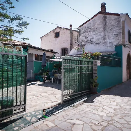 Krassi Apartment, Agios Mattheos Lejlighed