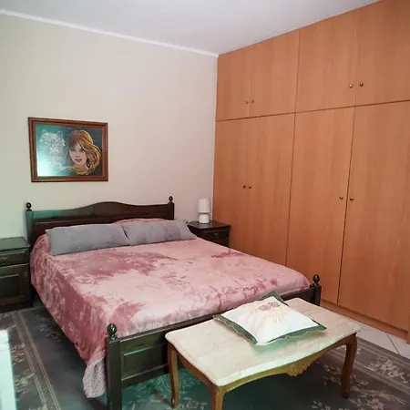 Krassi Apartment, Agios Mattheos Ágios Matthaíos