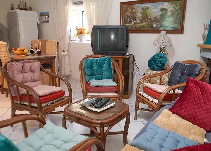 Krassi Apartment, Agios Mattheos *